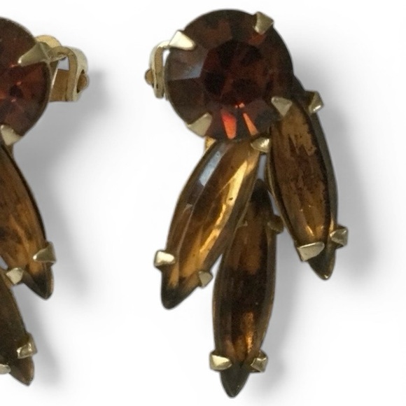 Vintage 1950s WEISS Smoky Topaz Rhinestone Clip‑On Earrings - Picture 7 of 13